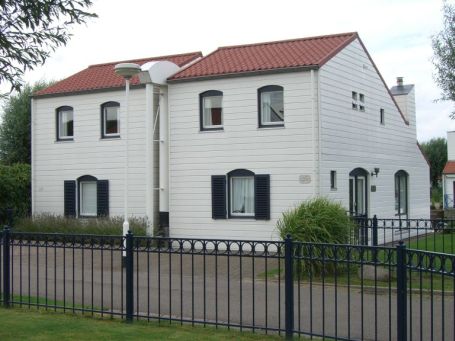 Roermond : Ferienpark Marina Oolderhuuske, Ferienhäuser direkt am Wasser ( Marinas )